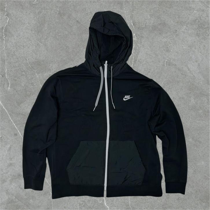 Pull à capuche Nike Taille XL, Vêtements | Hommes, Pulls & Vestes, Porté, Taille 56/58 (XL), Bleu, Enlèvement ou Envoi