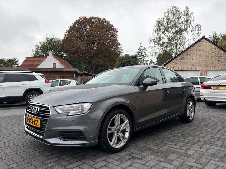 Audi A3 1.0tfsi 2018 automaat navigatie sedan, Auto's, Audi, Bedrijf, A3, Lederen bekleding, Benzine, Automaat, Ophalen