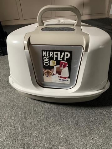 Kattenbak beige beschikbaar voor biedingen