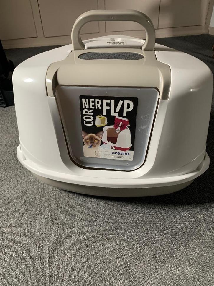 Kattenbak beige, Dieren en Toebehoren, Kattenbakken, Zo goed als nieuw, Gesloten, Ophalen