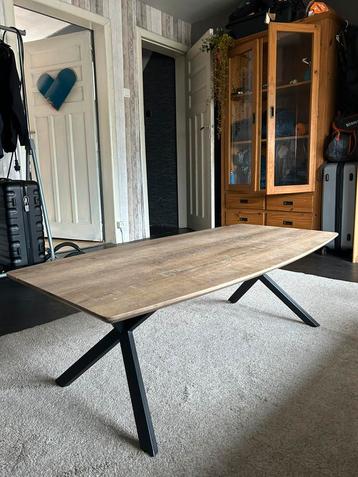 Salon Tafel beschikbaar voor biedingen