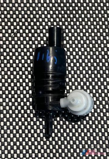 BMW F40 RUITENWISSERVLOEISTOF POMP 7388349 beschikbaar voor biedingen