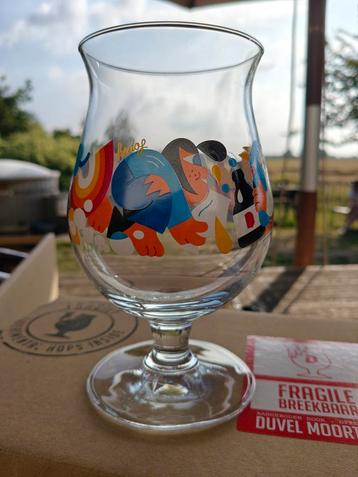 Duvel glas hedof beschikbaar voor biedingen
