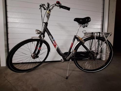 Damesfiets van topmerk GIANT, Fietsen en Brommers, Fietsen | Dames | Damesfietsen, Giant, (Extra) lage instap, Versnellingen, Ophalen