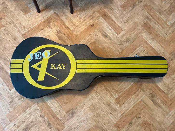 Étui rigide guitare acoustique KAY, Musique & Instruments, Boîtiers & Valises, Guitare acoustique, Enlèvement