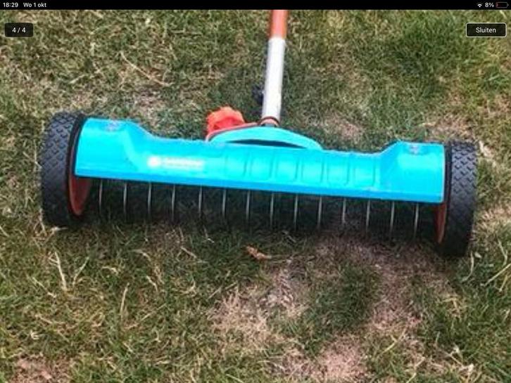 Verticuteerder GARDENA 42cm-14messen+ bijhorende steel, Tuin en Terras, Verticuteermachines, Gebruikt, Ophalen