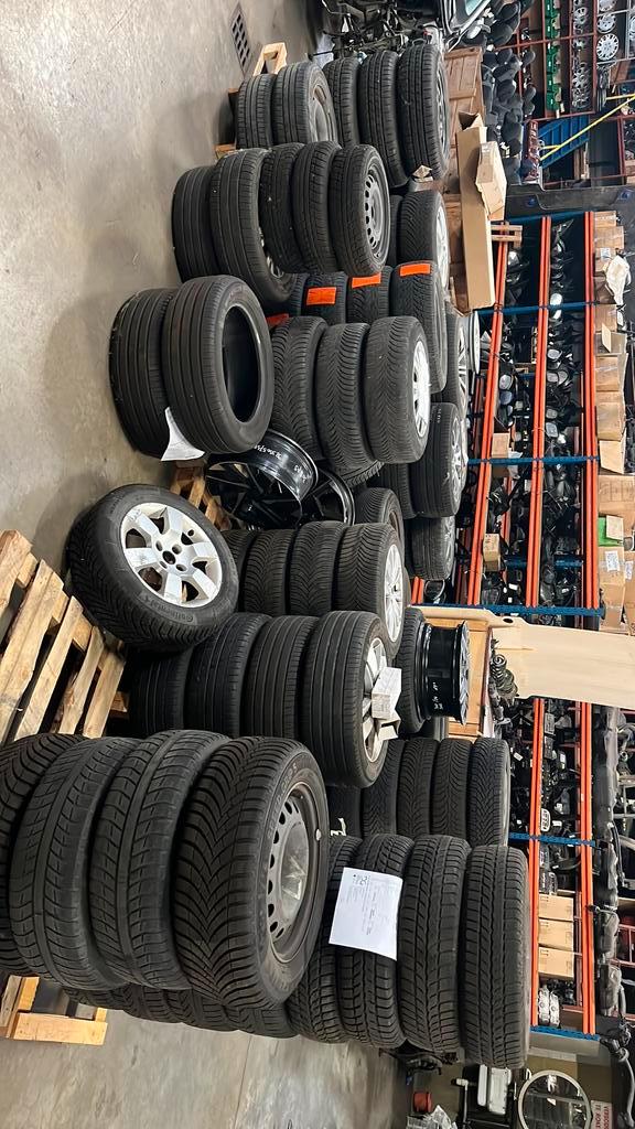 Winterbanden kit Peugeot, Auto-onderdelen, Banden en Velgen, Banden en Velgen, Winterbanden, 14 inch, Gebruikt, Ophalen