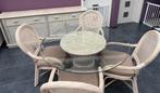 Ronde tafel met 4 stoelen en bijpassende dressware, Huis en Inrichting, Tafels | Eettafels, Ophalen