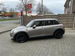 Mini Cooper One F55 1.5i 102pk 03-2018 112dkm Navi-Bluetooth, Auto's, Mini, Voorwielaandrijving, Stof, 4 cilinders, https://public.car-pass.be/vhr/29155b32-6a80-43b0-85d5-5226c5b26e83