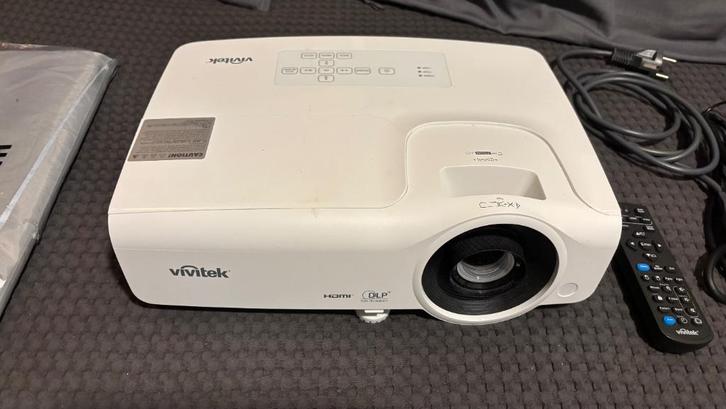 beamer VIVITEK DH268 Full HD, Audio, Tv en Foto, Beamers, Gebruikt, DLP, Full HD (1080), Ophalen of Verzenden