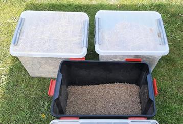Konijnenvoer (14,3 kg) en stro, Dieren en Toebehoren, Ophalen, Zo goed als nieuw