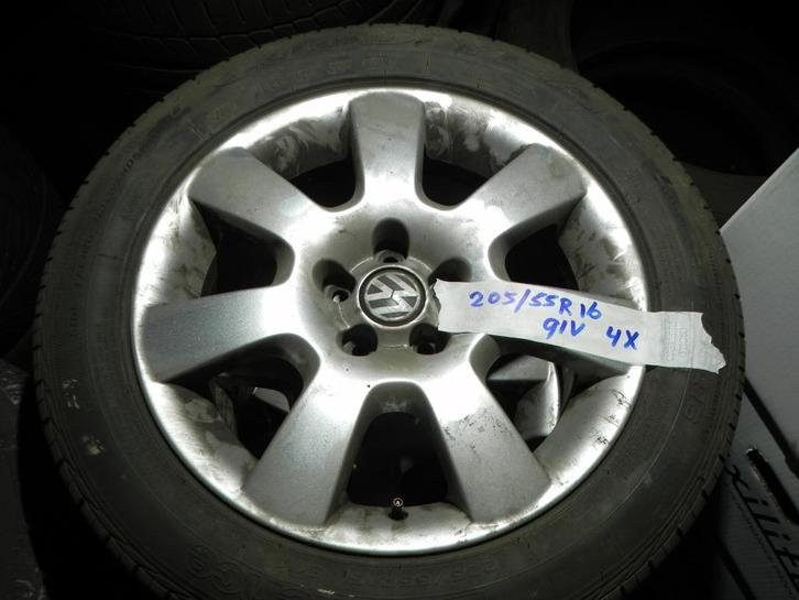 Banden +licht metalen velg 4x 205x55 R 16 Volkswagen, Auto-onderdelen, Overige Auto-onderdelen, Volkswagen, Gebruikt, Ophalen