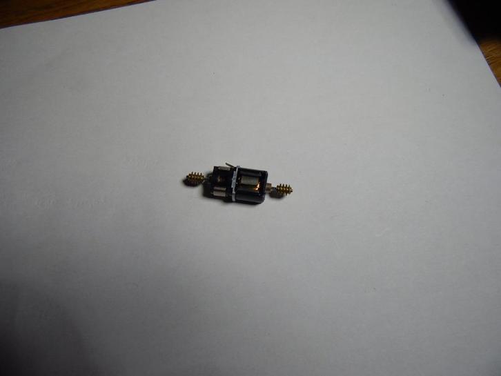 2x Modeltreinmotor Type voor spoor N met defecten, Hobby en Vrije tijd, Modeltreinen | N-Spoor, Gebruikt, Locomotief, Gelijkstroom