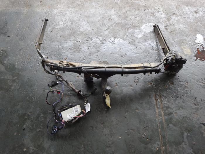 Crochet d'attelage d'un Ford C-Max, Autos : Pièces & Accessoires, Suspension & Châssis, Ford, Utilisé, 3 mois de garantie, Enlèvement ou Envoi