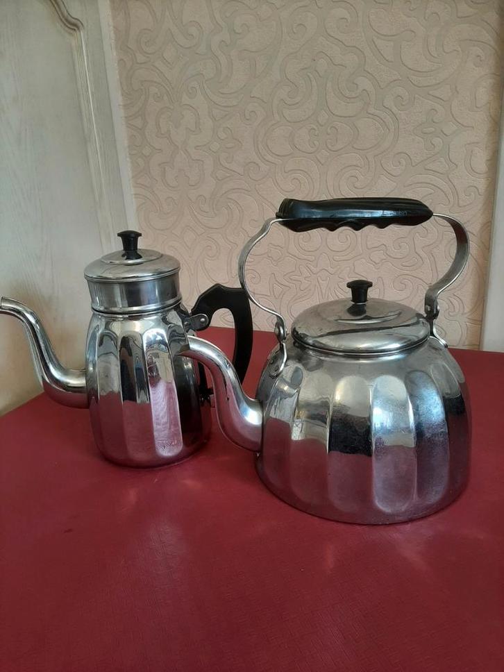 Set Vintage theeketels – jaren 60' – retro stijl, Antiek en Kunst, Antiek | Keukengerei, Ophalen of Verzenden