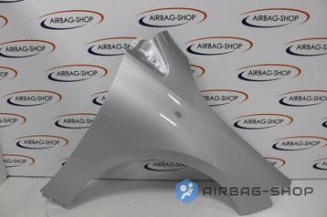 Mercedes B klasse W247 W 247  Zijscherm Iridiumzilver 775  beschikbaar voor biedingen