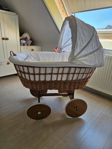 Babywieg zo goed als nieuw! beschikbaar voor biedingen
