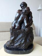 Groot Bronzen Beeld De Kus Le Baiser Auguste Rodin, Antiquités & Art, Enlèvement ou Envoi