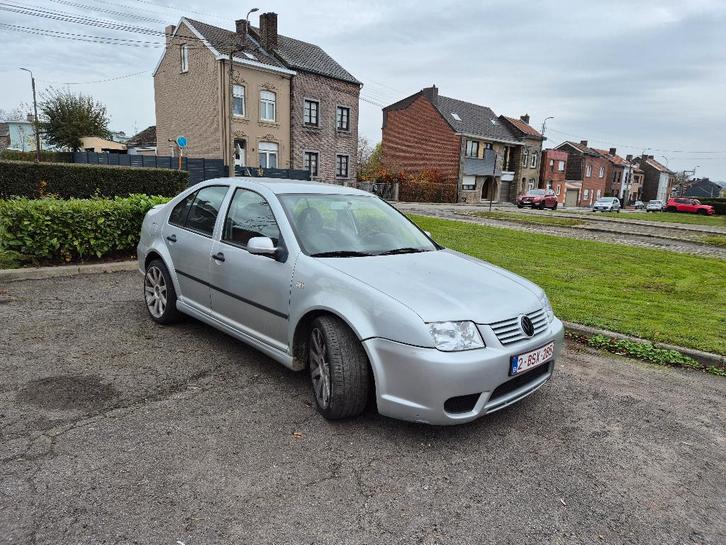 Vw bora, Autos, Volkswagen, Entreprise, Bora, Intérieur cuir, Diesel, Euro 4, Berline, 5 portes, Boîte manuelle, Argent ou Gris