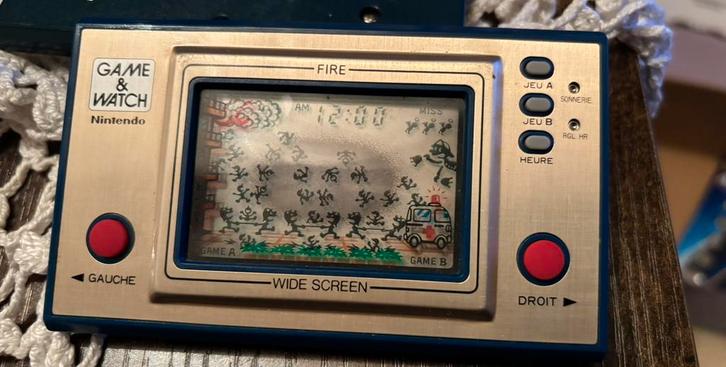 Game & Watch Fire FR-27 Franse versie(knoppen) 1981, Games en Spelcomputers, Spelcomputers | Nintendo Consoles | Accessoires, Ophalen