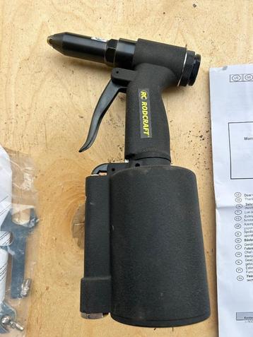 Blindklinknageltang beschikbaar voor biedingen