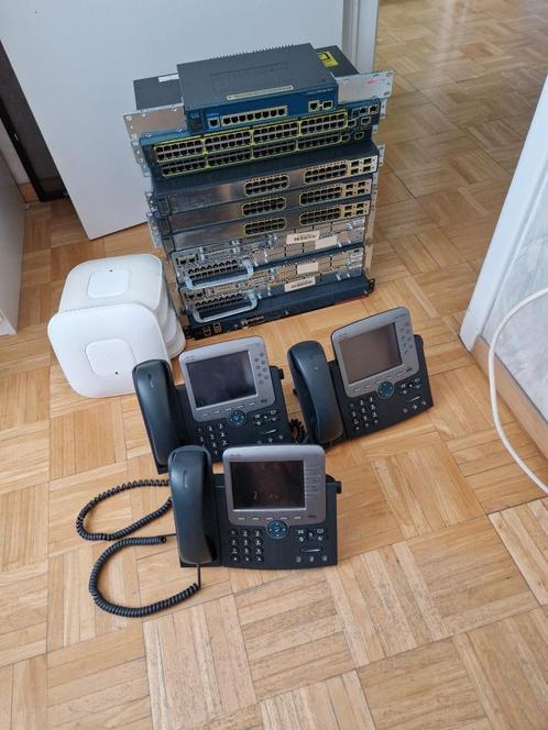 Cisco Netwerkapparatuur - routers, switches, WLC, AP's, Hobby en Vrije tijd, Elektronica-componenten, Gebruikt, Ophalen