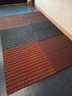 Rubberen tegels 100x100x2,5 cm., Ophalen, Gebruikt