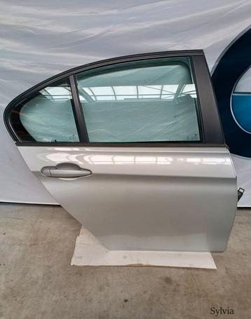 Deur portier rechts achter BMW 3 serie F30 F80 + LCI Glacier beschikbaar voor biedingen