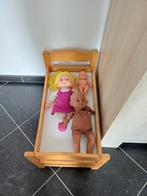Houten poppen bed met popjes, Kinderen en Baby's, Ophalen, Gebruikt