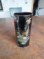 Zwarte vaas, Enlèvement