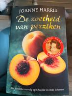 Joanne Harris - De zoetheid van perziken, Ophalen of Verzenden, Zo goed als nieuw, Joanne Harris