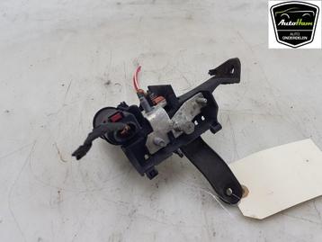 ZEKERINGKAST Audi A4 Avant (B9) (|8W0941823F|) beschikbaar voor biedingen