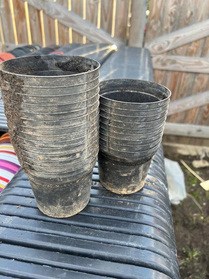 kweekpotten bloempotten 10 x9 cm zwarte kleur, Tuin en Terras, Bloempotten, Zo goed als nieuw, Kunststof, Binnen, Balkon, Tuin