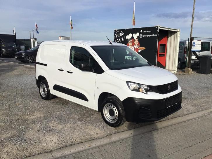 peugeot parter  100pk  2023 59000km 3plaatsen VERKOCHT, Auto's, Bestelwagens en Lichte vracht, Bedrijf, Te koop, ABS, Airbags