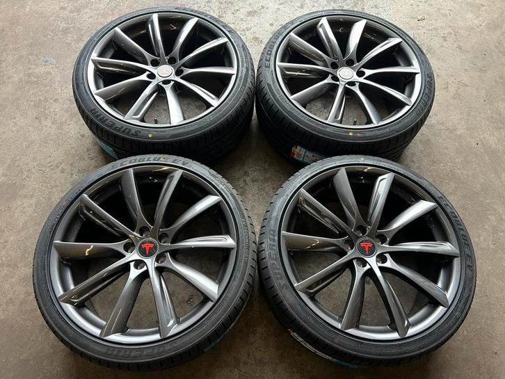 5x114,3 21 inch TESLA model Y 2020+ Velgen + Nieuwe Banden, Autos : Pièces & Accessoires, Autres pièces automobiles, Neuf, Enlèvement