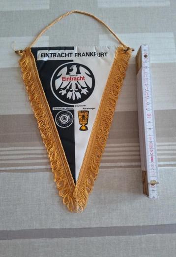 Wimpel Eintracht Frankfurt beschikbaar voor biedingen