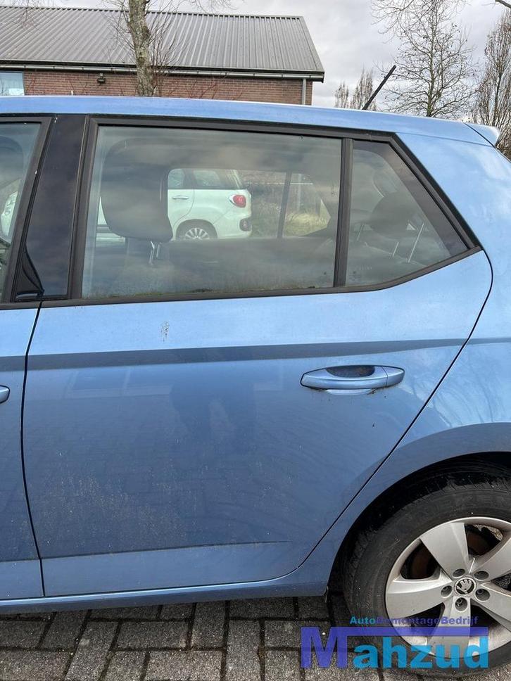 SKODA FABIA 3 BLAUW LQ5X links achter deur 2014-2021, Autos : Pièces & Accessoires, Carrosserie & Tôlerie, Porte, Skoda, Utilisé