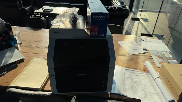 Brother MFC-9330CDW kleuren laserprinter – incl. toner, Computers en Software, Overige Computers en Software, Zo goed als nieuw