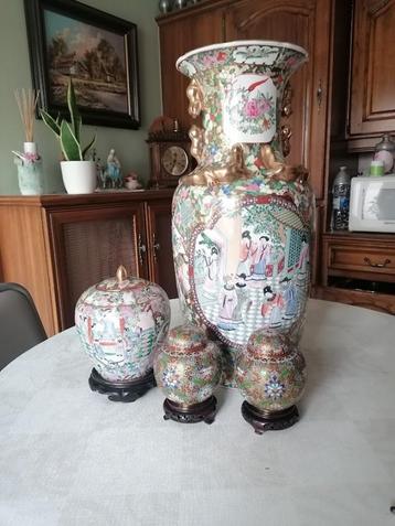 VASES, Enlèvement