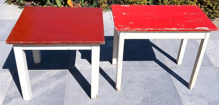 Bijzettafels in rode kleur, Huis en Inrichting, Tafels | Bijzettafels, Ophalen