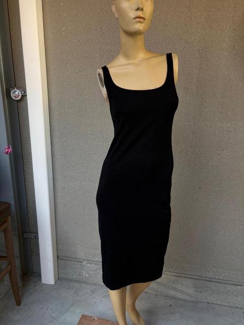 zara l, Kleding | Dames, Jurken, Zo goed als nieuw, Maat 38/40 (M), Zwart, Onder de knie, Ophalen of Verzenden