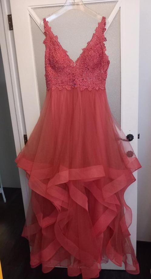 Robe cérémonie, fêtes, mariage. Tule. Ros, Kleding | Dames, Trouwkleding en Trouwaccessoires, Zo goed als nieuw, Bruidsmeisjeskleding