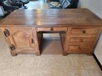 Antieke voleiken bureau., Ophalen