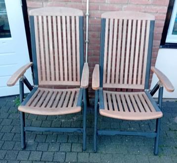 Tuinstoelen beschikbaar voor biedingen