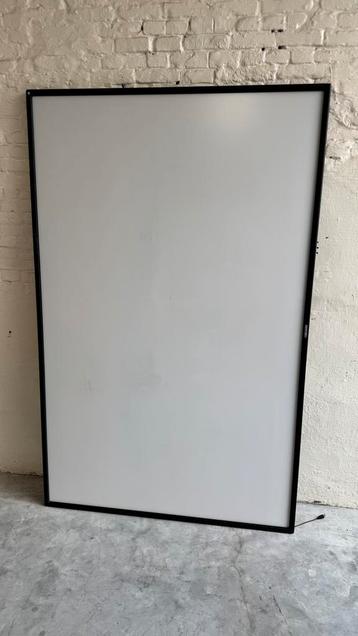 i3 86” projectiescherm met touch functie beschikbaar voor biedingen