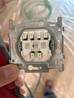 ELEKTRICIEN, PROFESSIONELE TECHNICUS. TEL: 046525495