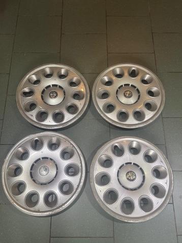 Set enjoliveurs Alfa Romeo 147 156 15 pouces beschikbaar voor biedingen