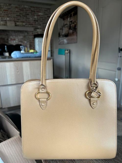 Delvaux shopper., Handtassen en Accessoires, Tassen | Damestassen, Gebruikt, Shopper, Beige, Ophalen of Verzenden