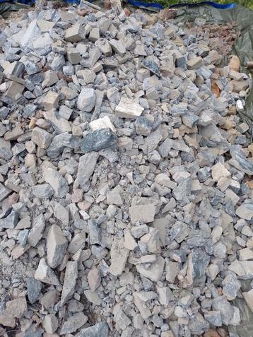 gratis zuiver steenpuin beton en baksteen beschikbaar voor biedingen