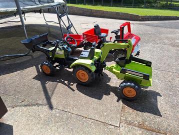 Tractor met graafkraan en aanhangwagen beschikbaar voor biedingen